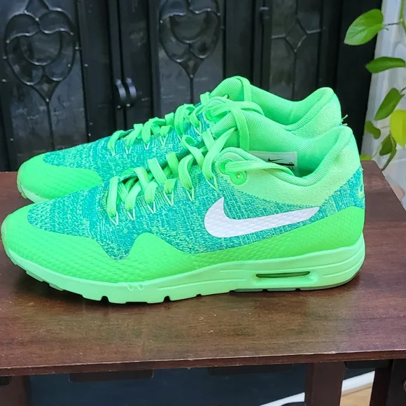 Nike Womens Air Max 1 Ultra Flyknit 843387-301 Green Running Shoes Sneakers - Picture 4 of 7
